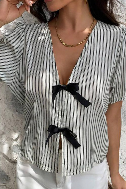 Bow Stripe Charm🖤