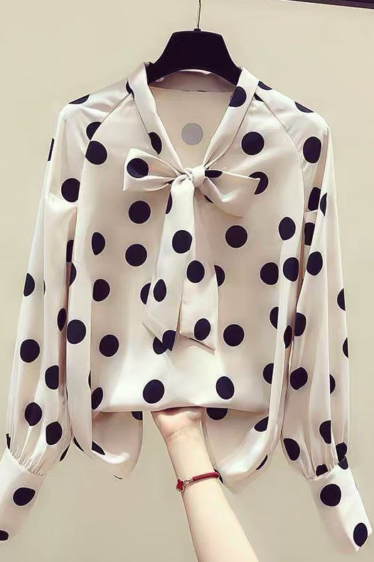 Sweetheart Polked Blouse
